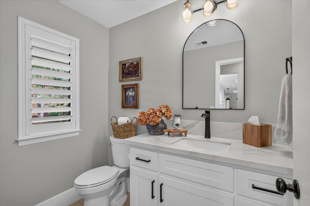 6668 Forrestal Ave, Clovis, CA 93619