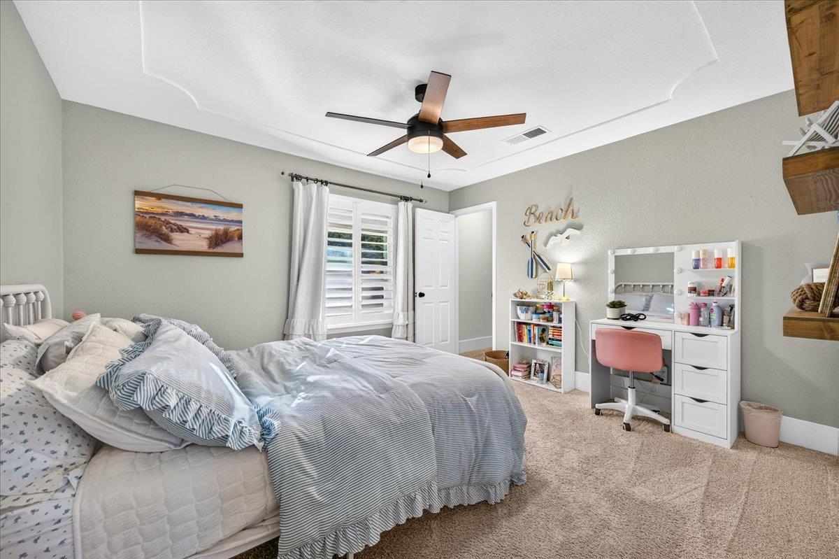 6668 Forrestal Ave, Clovis, CA 93619