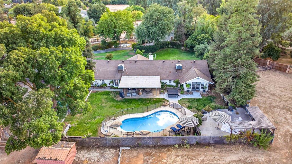 6668 Forrestal Ave, Clovis, CA 93619