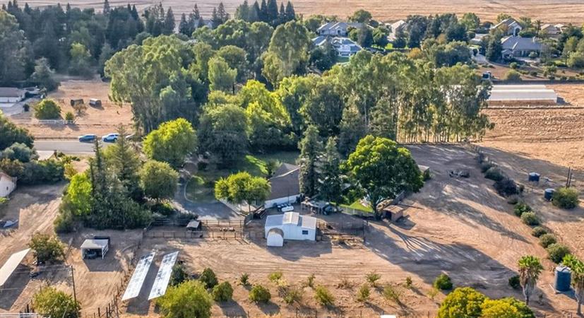 6668 Forrestal Ave, Clovis, CA 93619