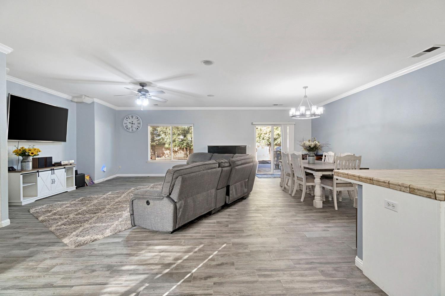 690 Carey Ave, Fowler, CA 93625
