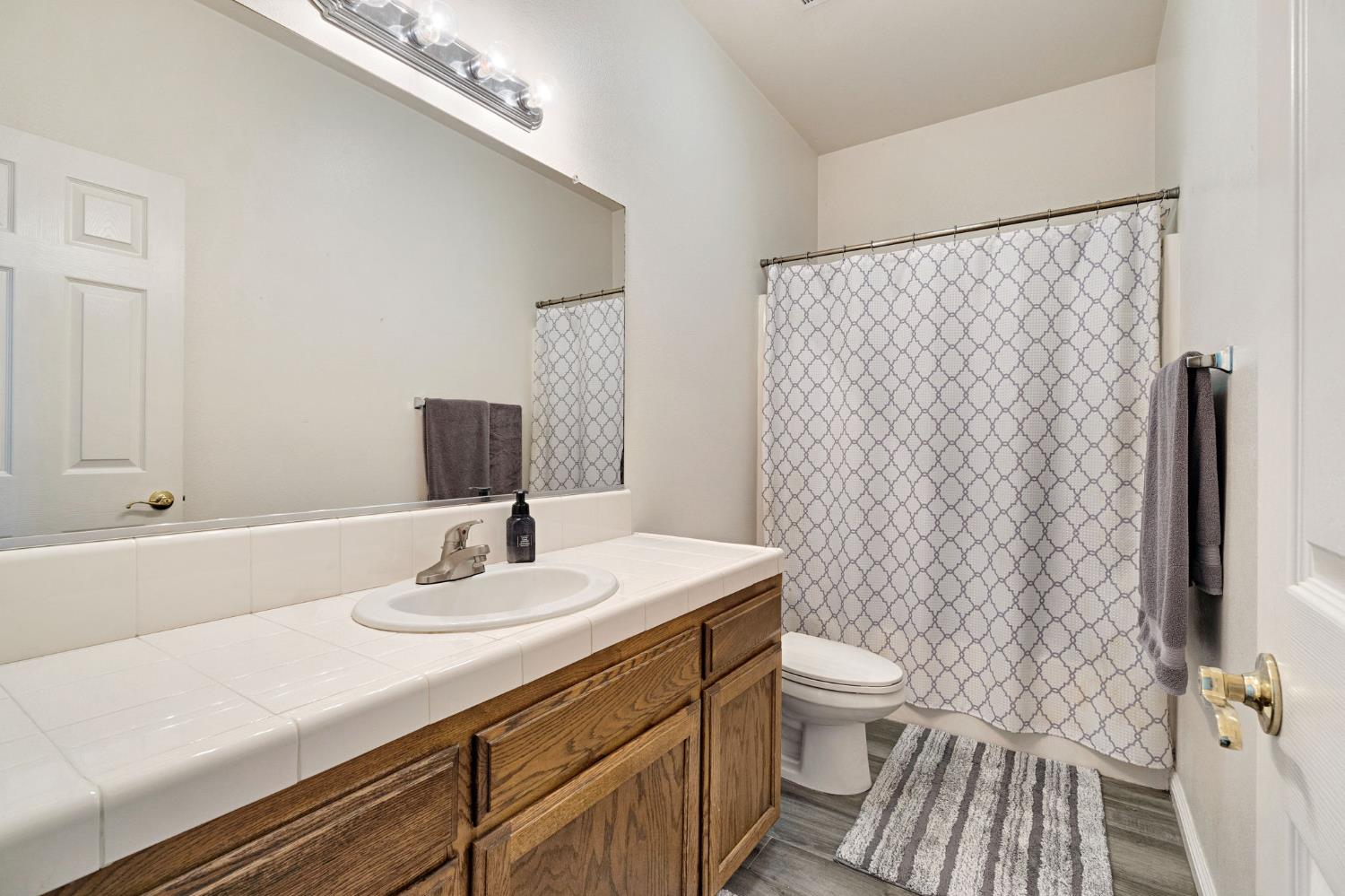 690 Carey Ave, Fowler, CA 93625