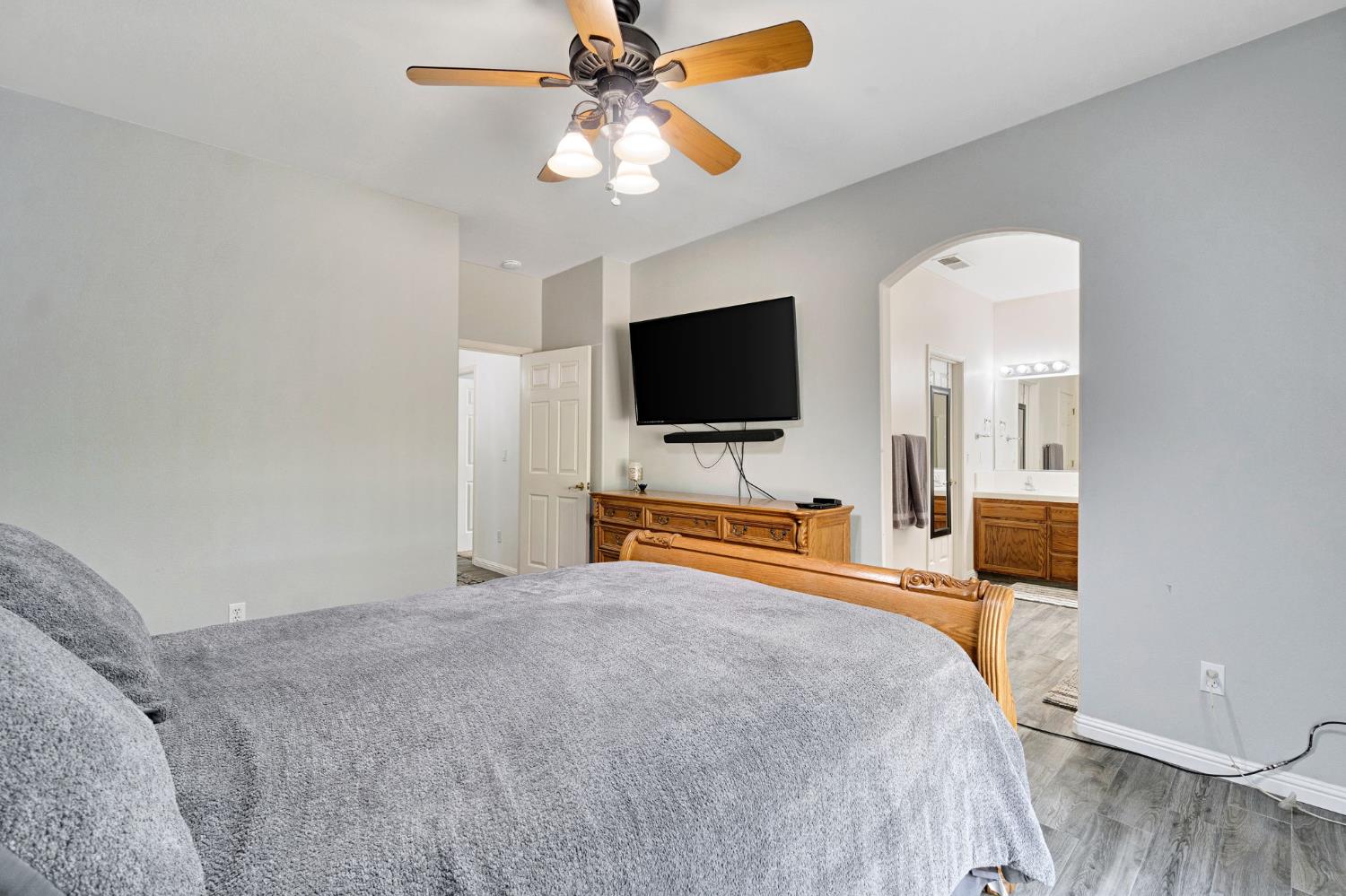 690 Carey Ave, Fowler, CA 93625