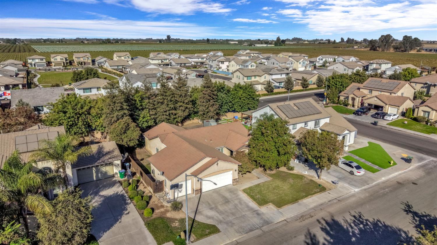 690 Carey Ave, Fowler, CA 93625