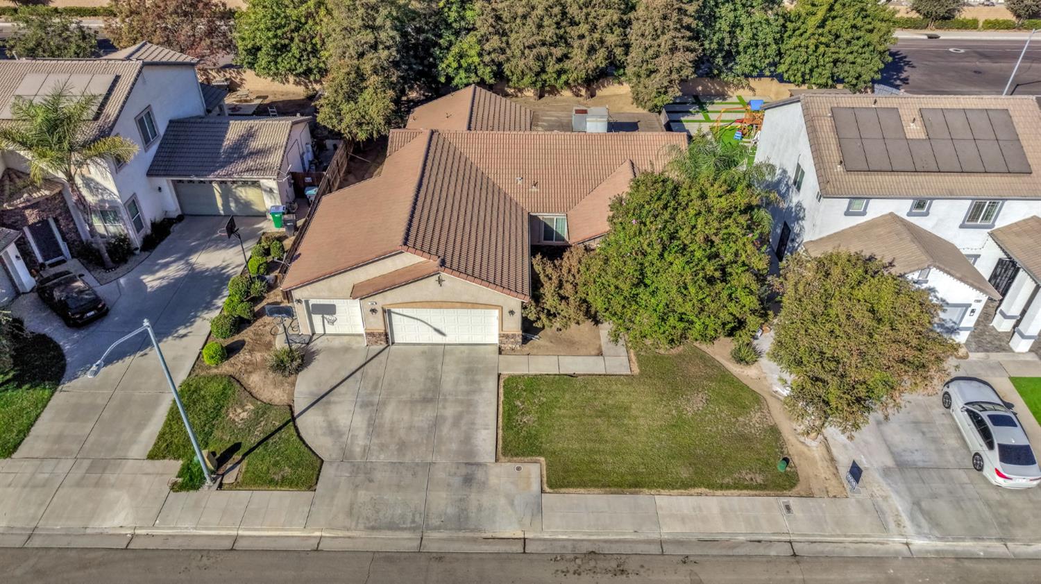 690 Carey Ave, Fowler, CA 93625