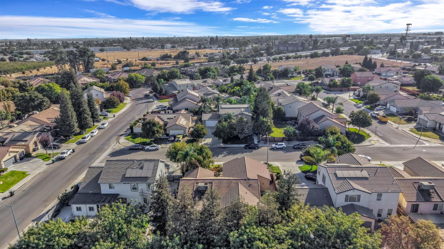 690 Carey Ave, Fowler, CA 93625