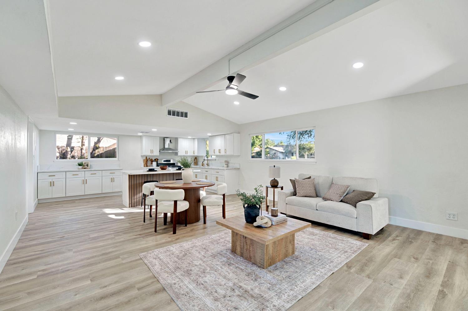 5493 N Roosevelt, Fresno, CA 93704