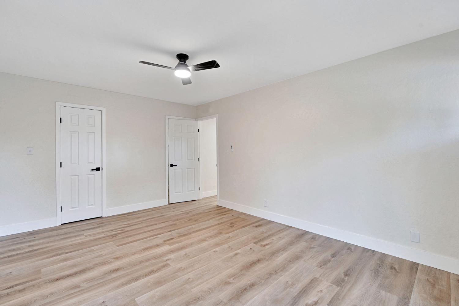 5493 N Roosevelt, Fresno, CA 93704