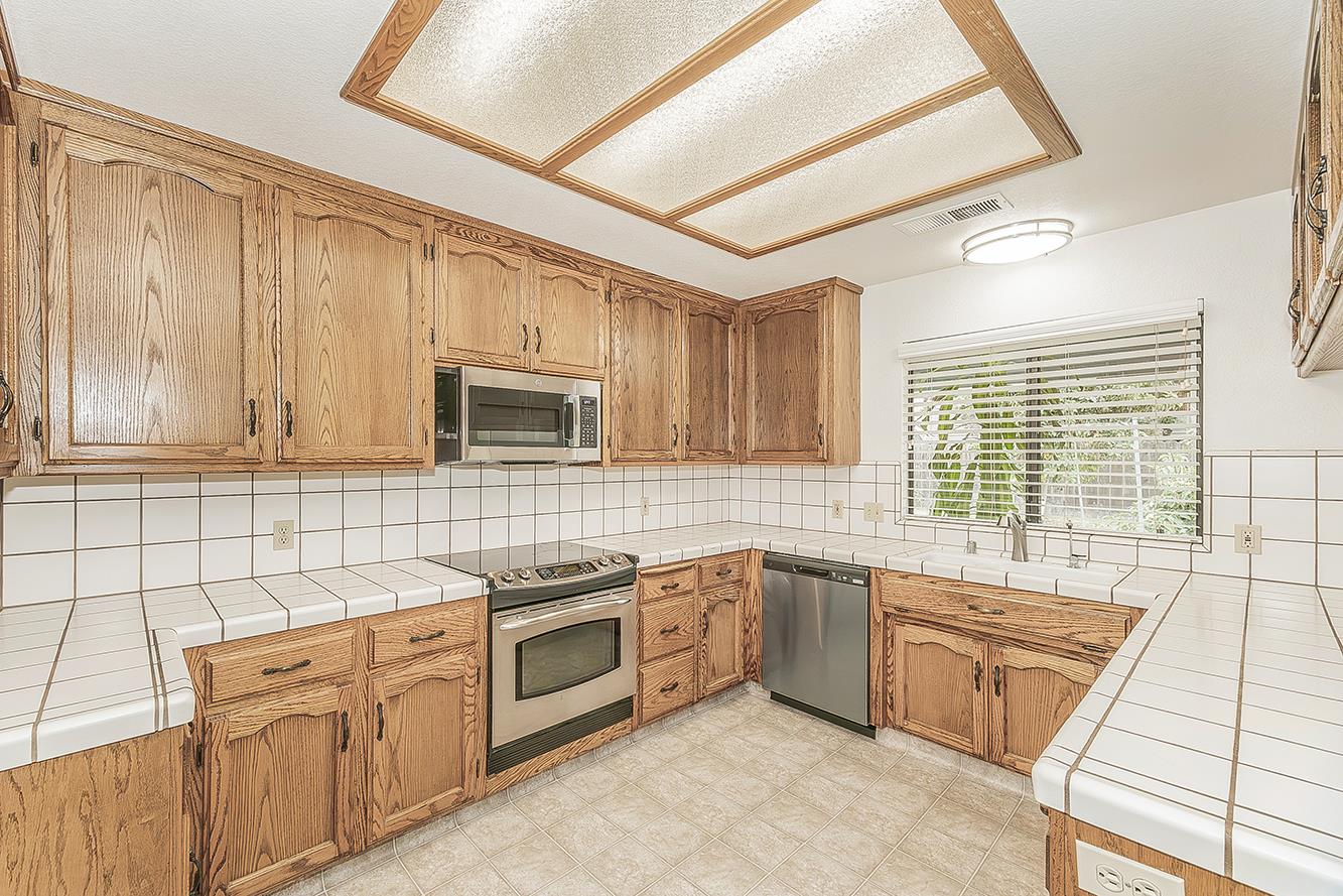 2360 Harold St, Kingsburg, CA 93631