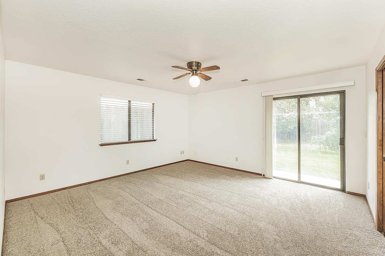 2360 Harold St, Kingsburg, CA 93631