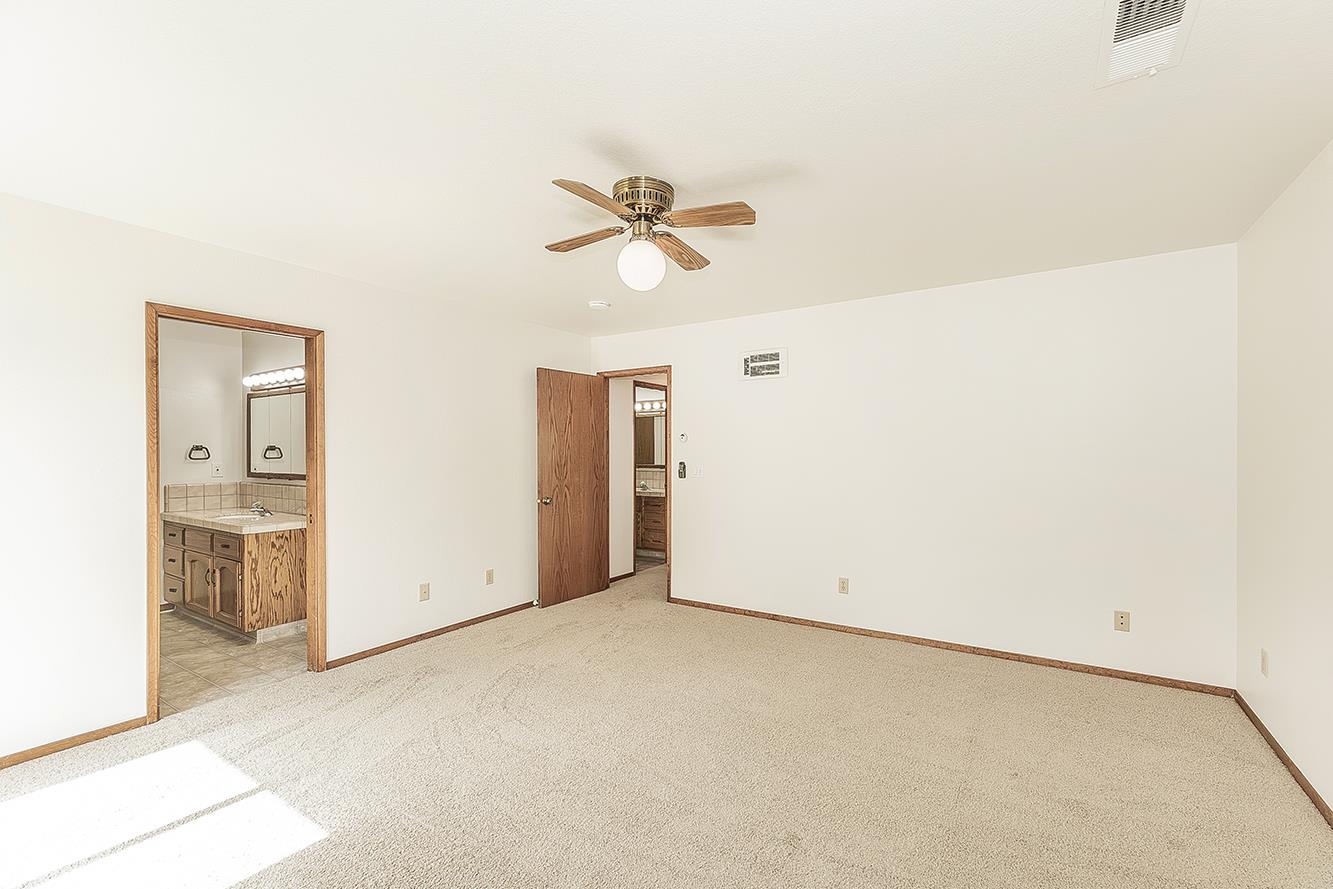2360 Harold St, Kingsburg, CA 93631