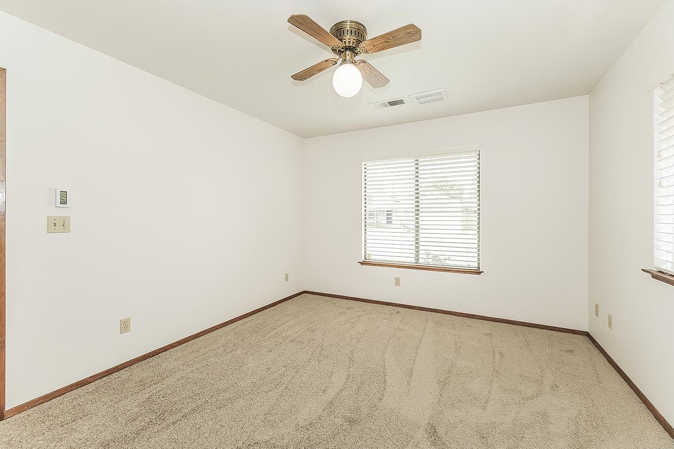 2360 Harold St, Kingsburg, CA 93631