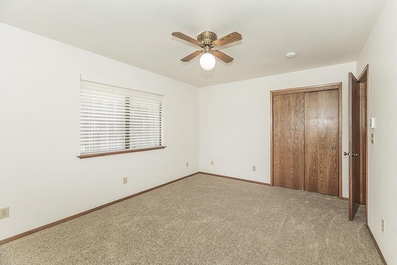2360 Harold St, Kingsburg, CA 93631