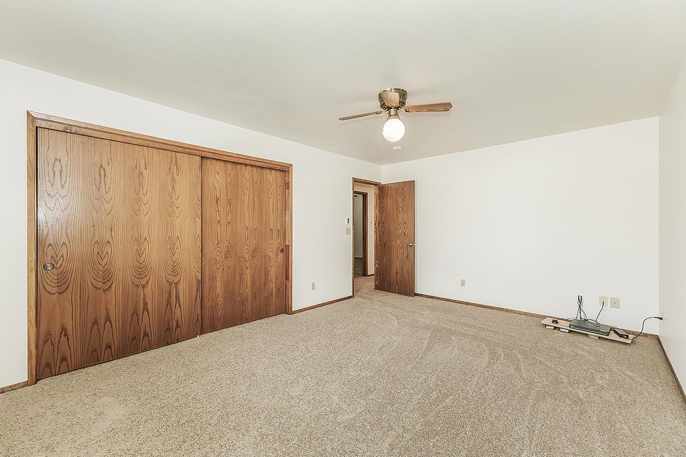 2360 Harold St, Kingsburg, CA 93631