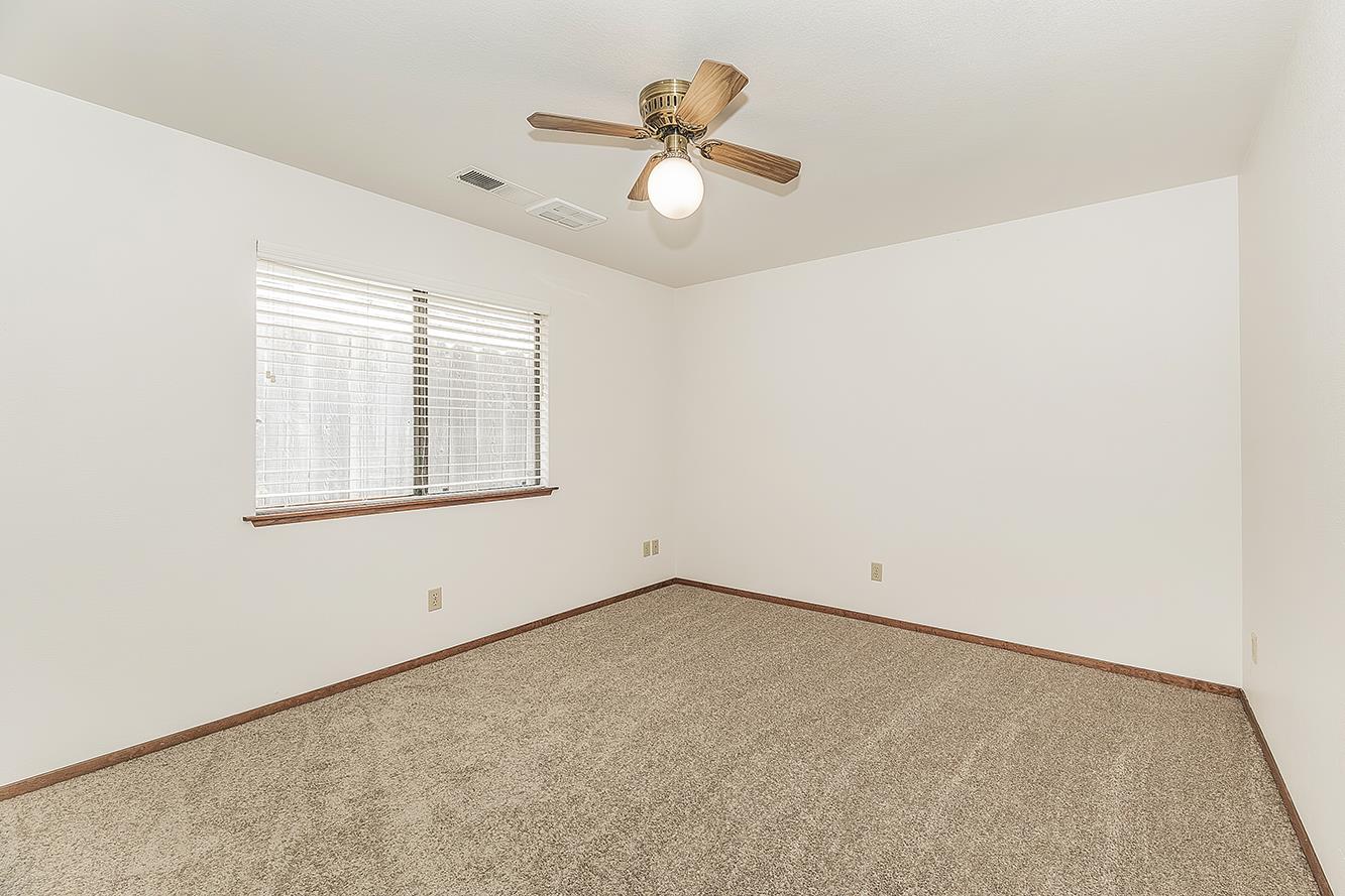 2360 Harold St, Kingsburg, CA 93631
