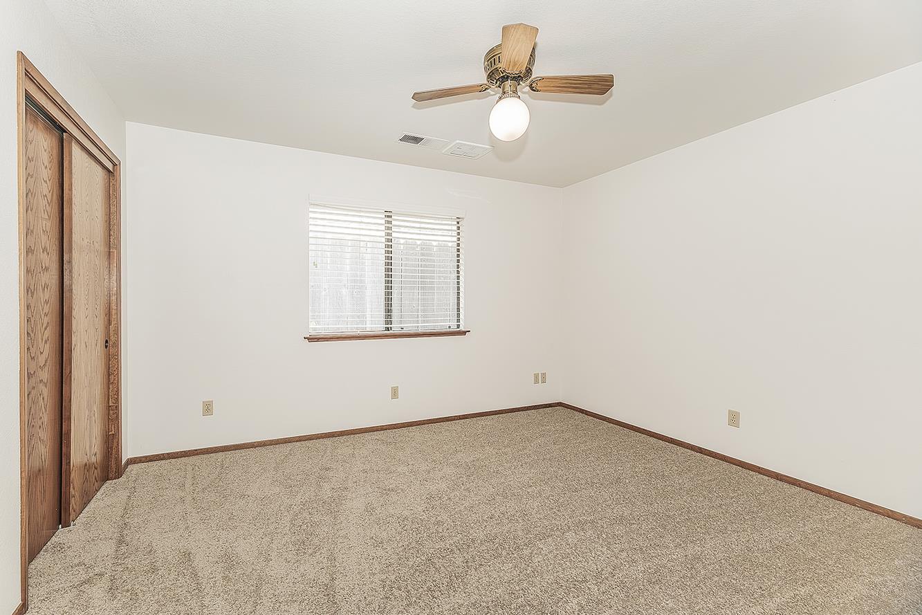 2360 Harold St, Kingsburg, CA 93631