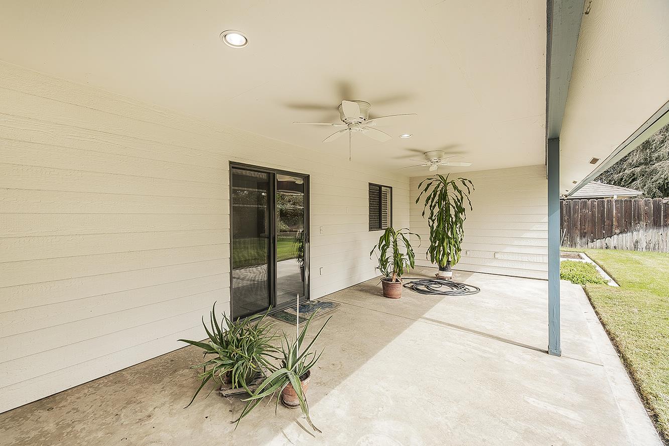 2360 Harold St, Kingsburg, CA 93631