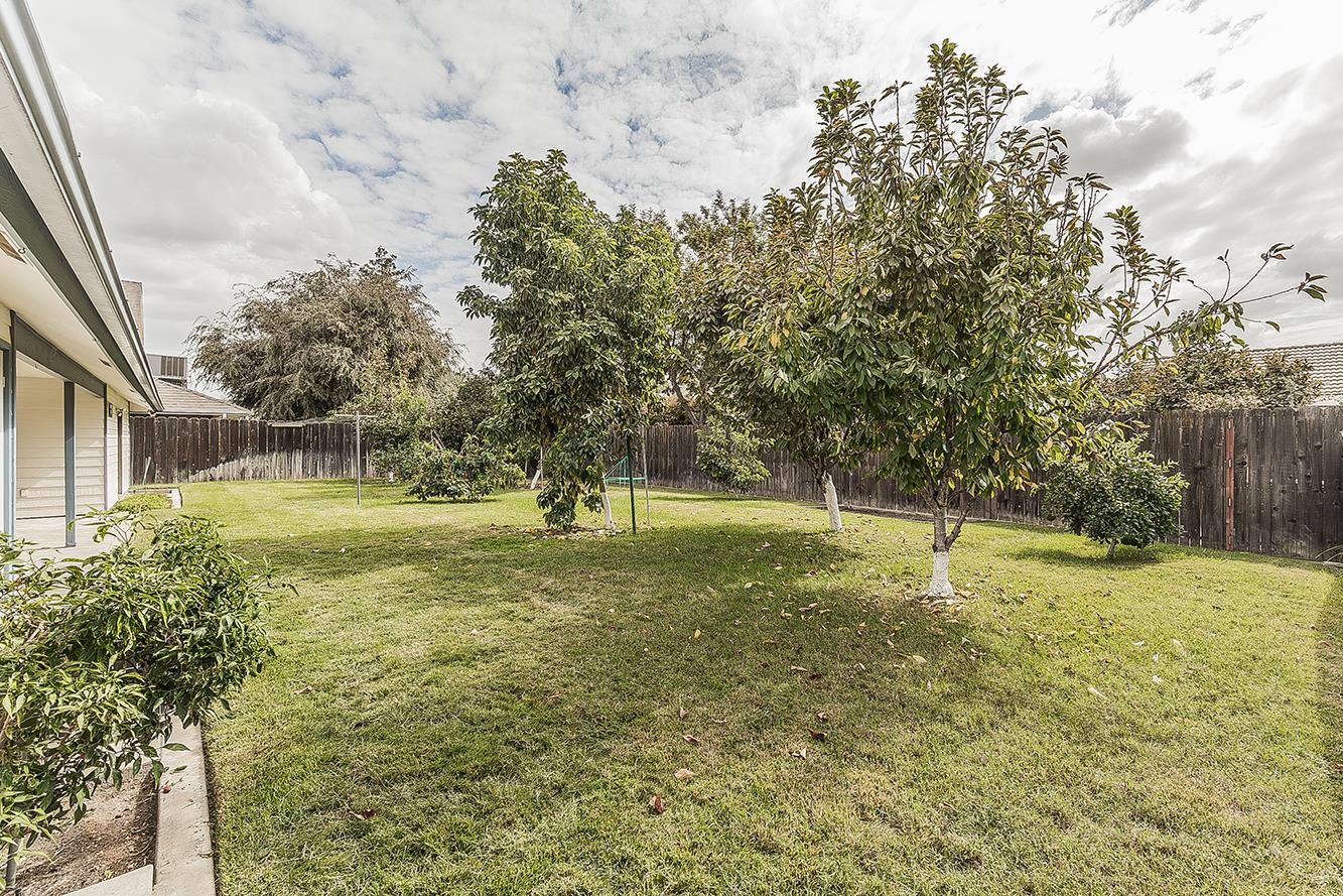 2360 Harold St, Kingsburg, CA 93631