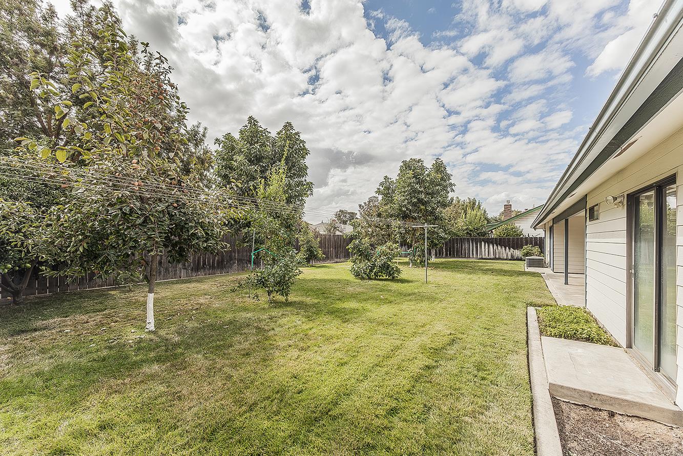 2360 Harold St, Kingsburg, CA 93631