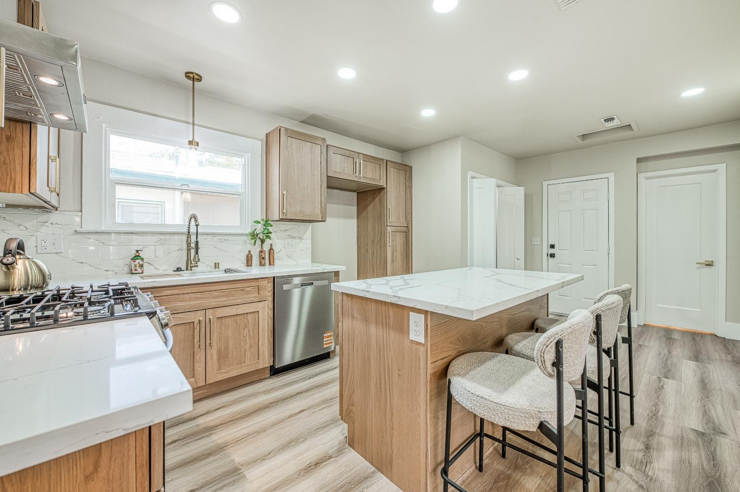 506 E Vassar, Fresno, CA 93704