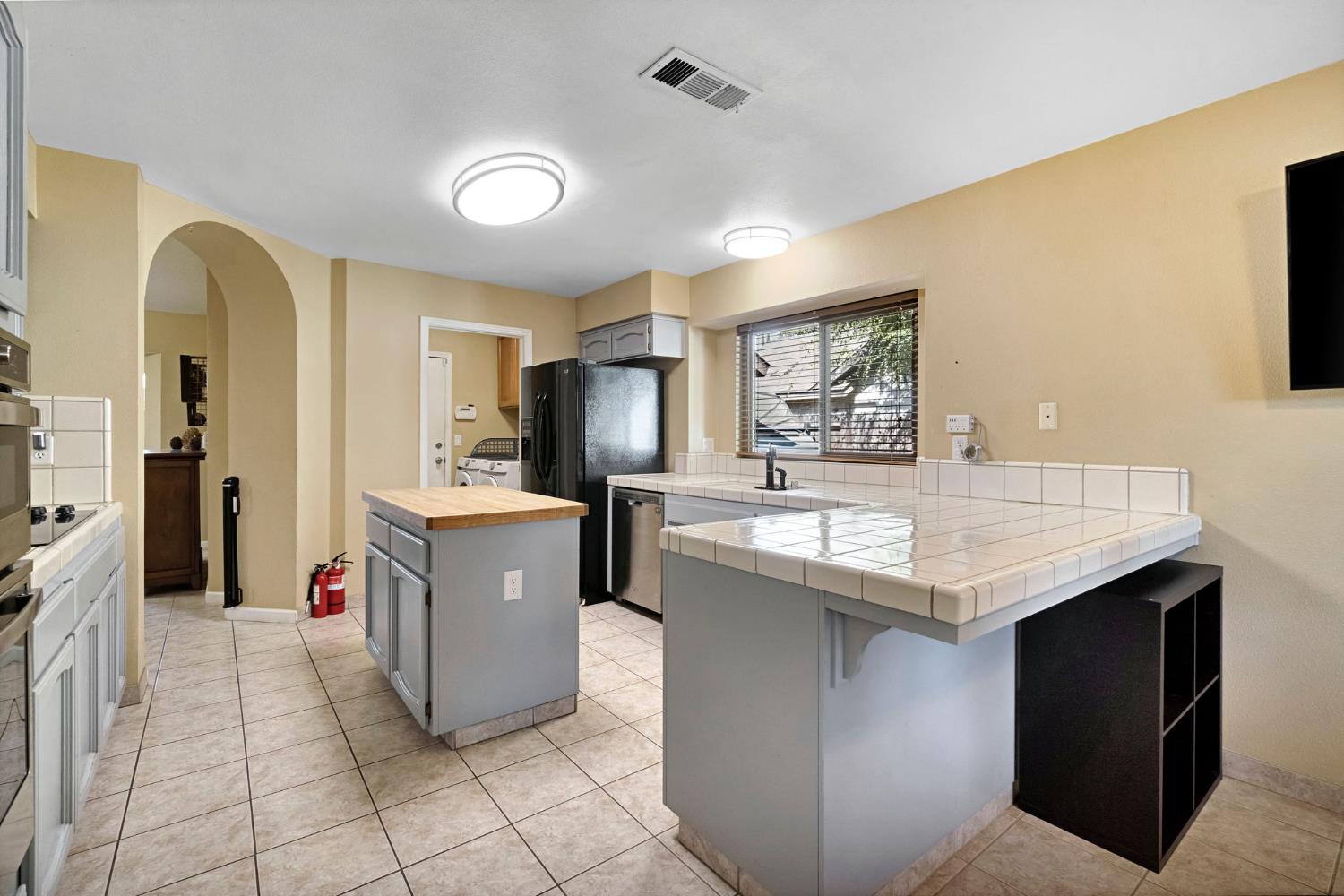 6426 N Fruit Ave, Fresno, CA 93711