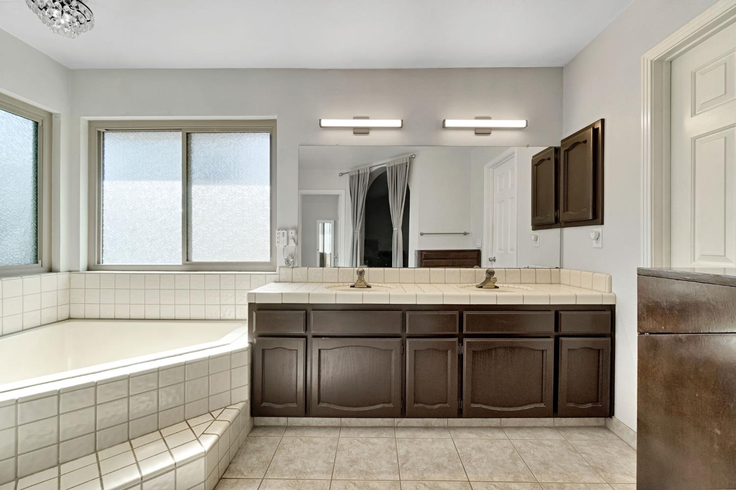 6426 N Fruit Ave, Fresno, CA 93711