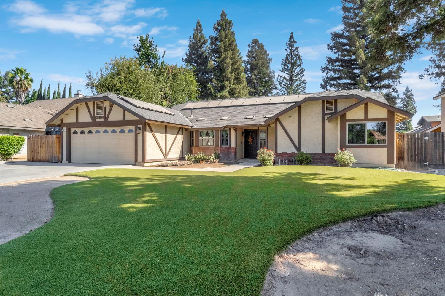 6426 N Fruit Ave, Fresno, CA 93711