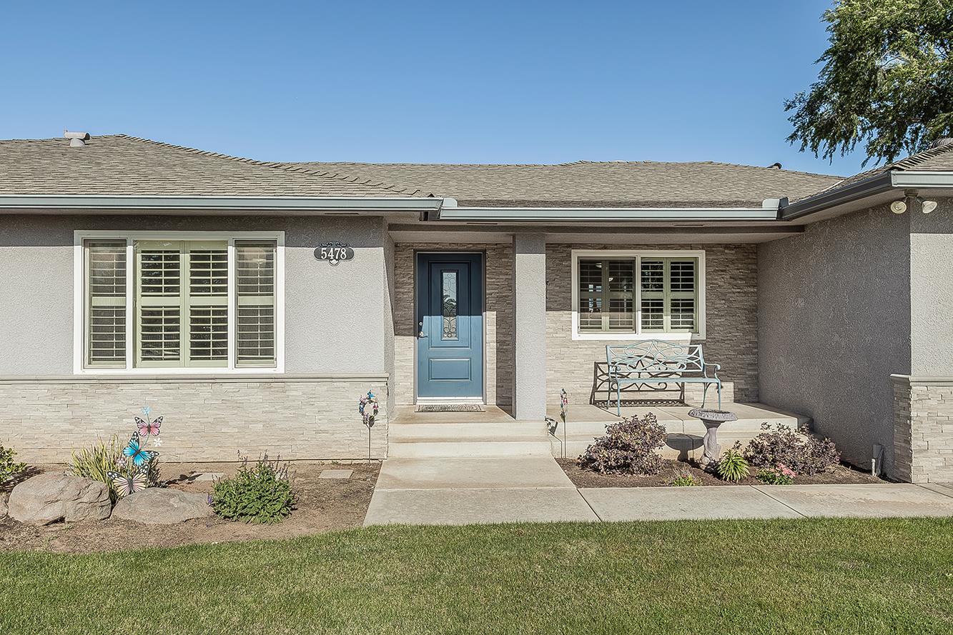 5478 Poinsetta Ave, Clovis, CA 93619