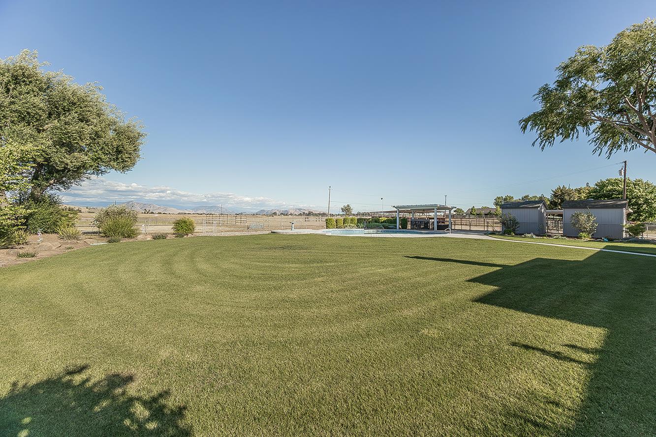 5478 Poinsetta Ave, Clovis, CA 93619