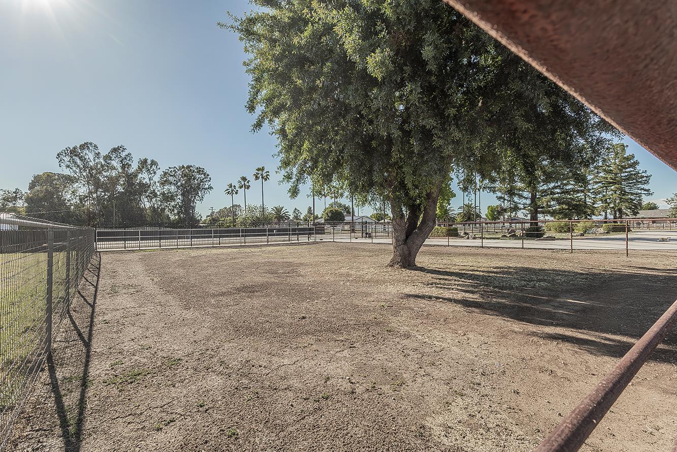 5478 Poinsetta Ave, Clovis, CA 93619