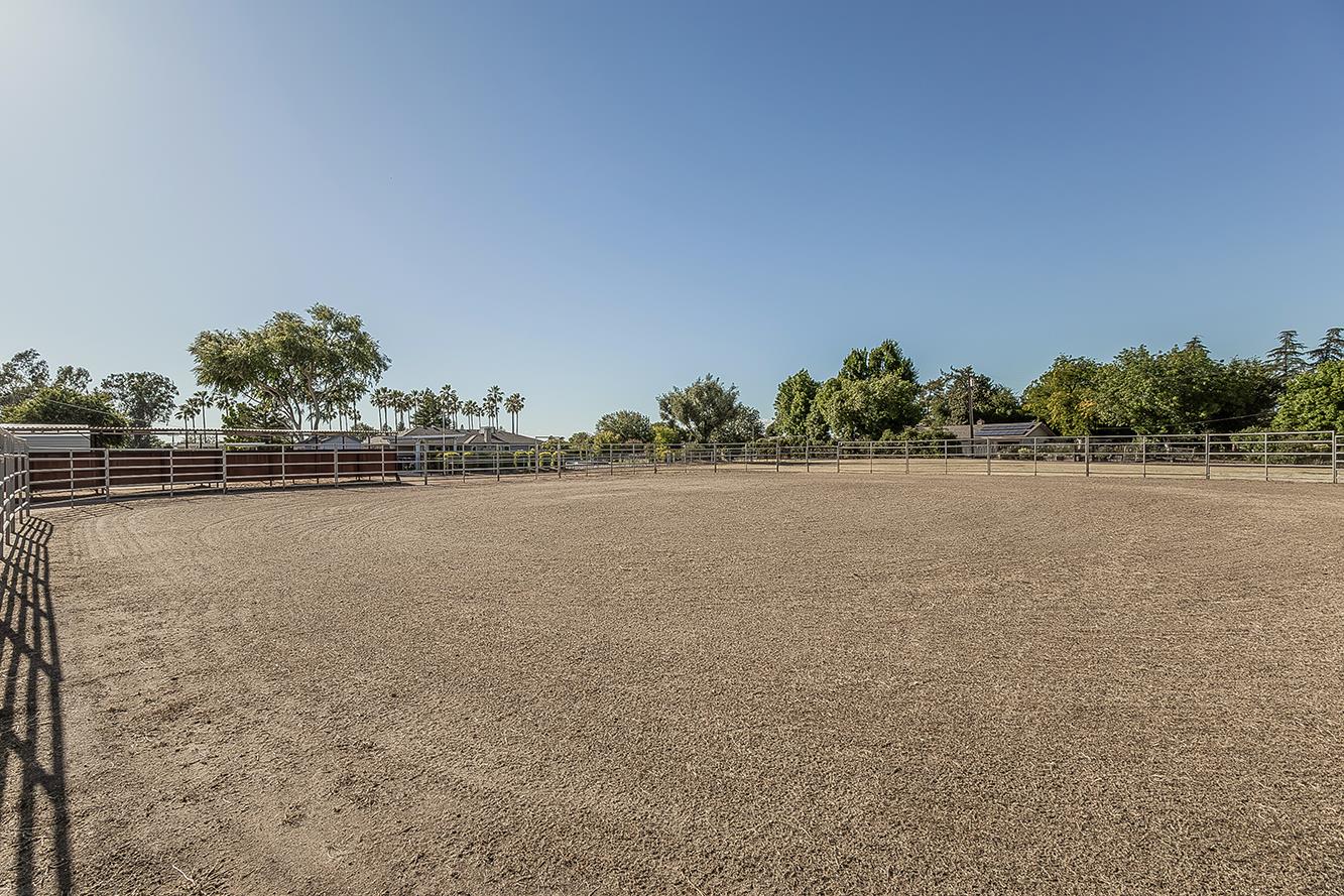 5478 Poinsetta Ave, Clovis, CA 93619