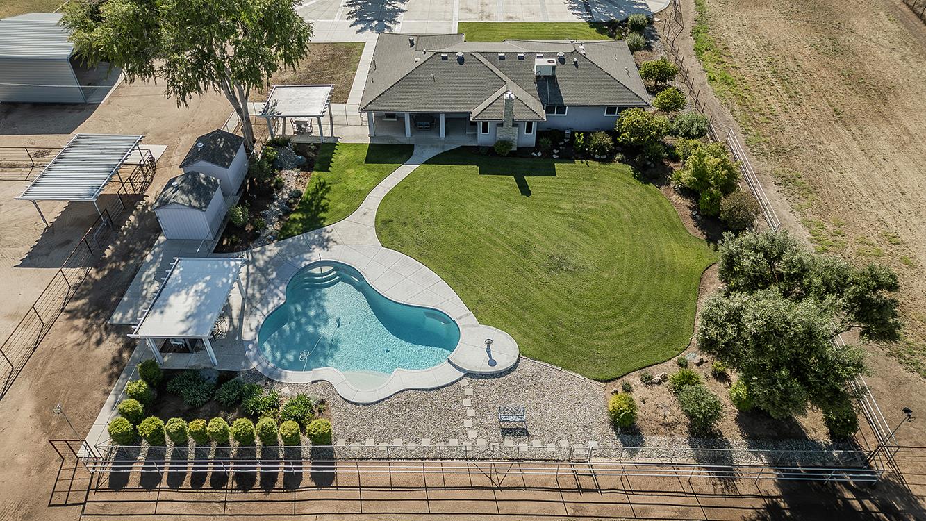 5478 Poinsetta Ave, Clovis, CA 93619