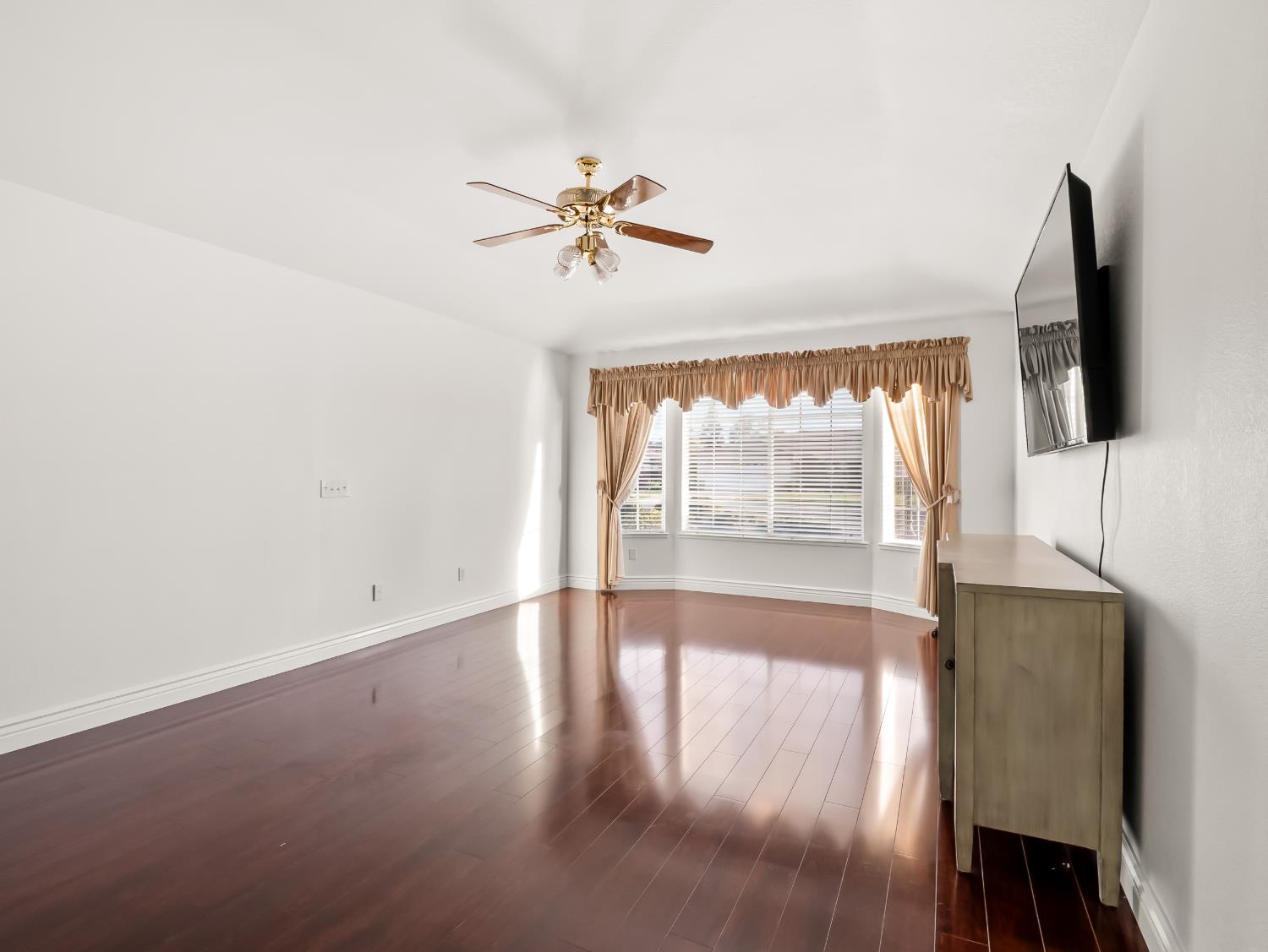2455 Trevor Ct, Madera, CA 93637