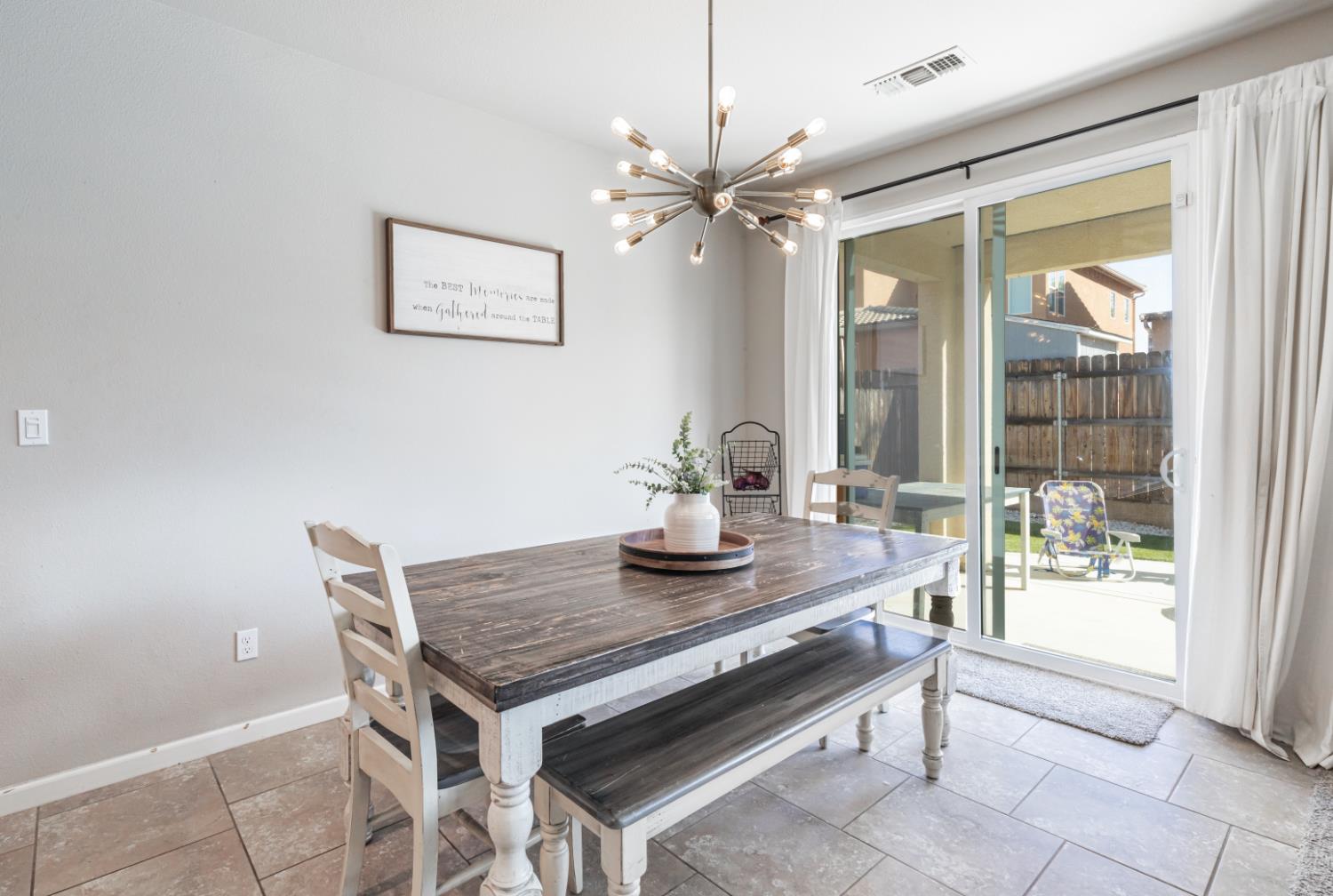 3571 Encino, Clovis, CA 93619