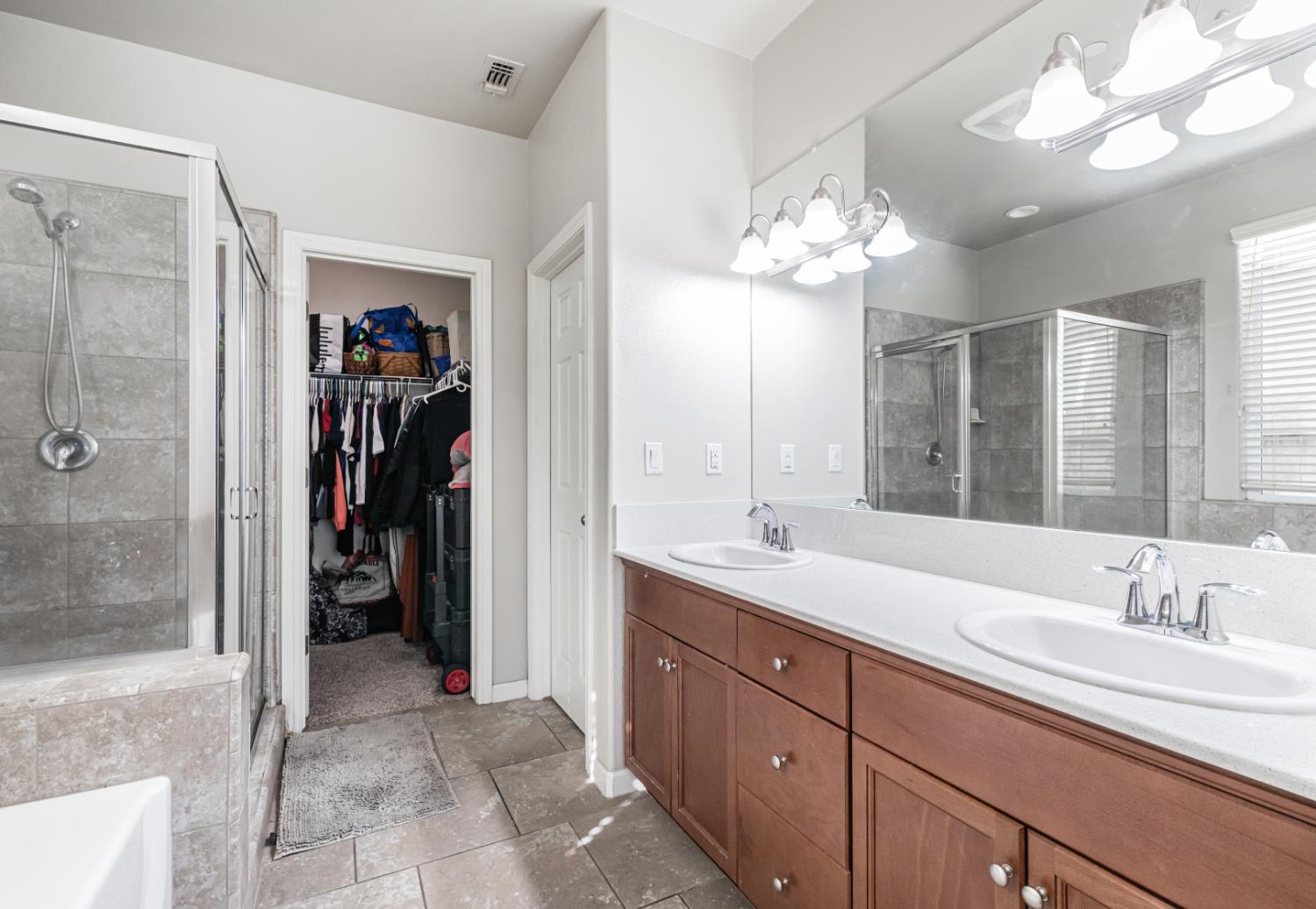 3571 Encino, Clovis, CA 93619