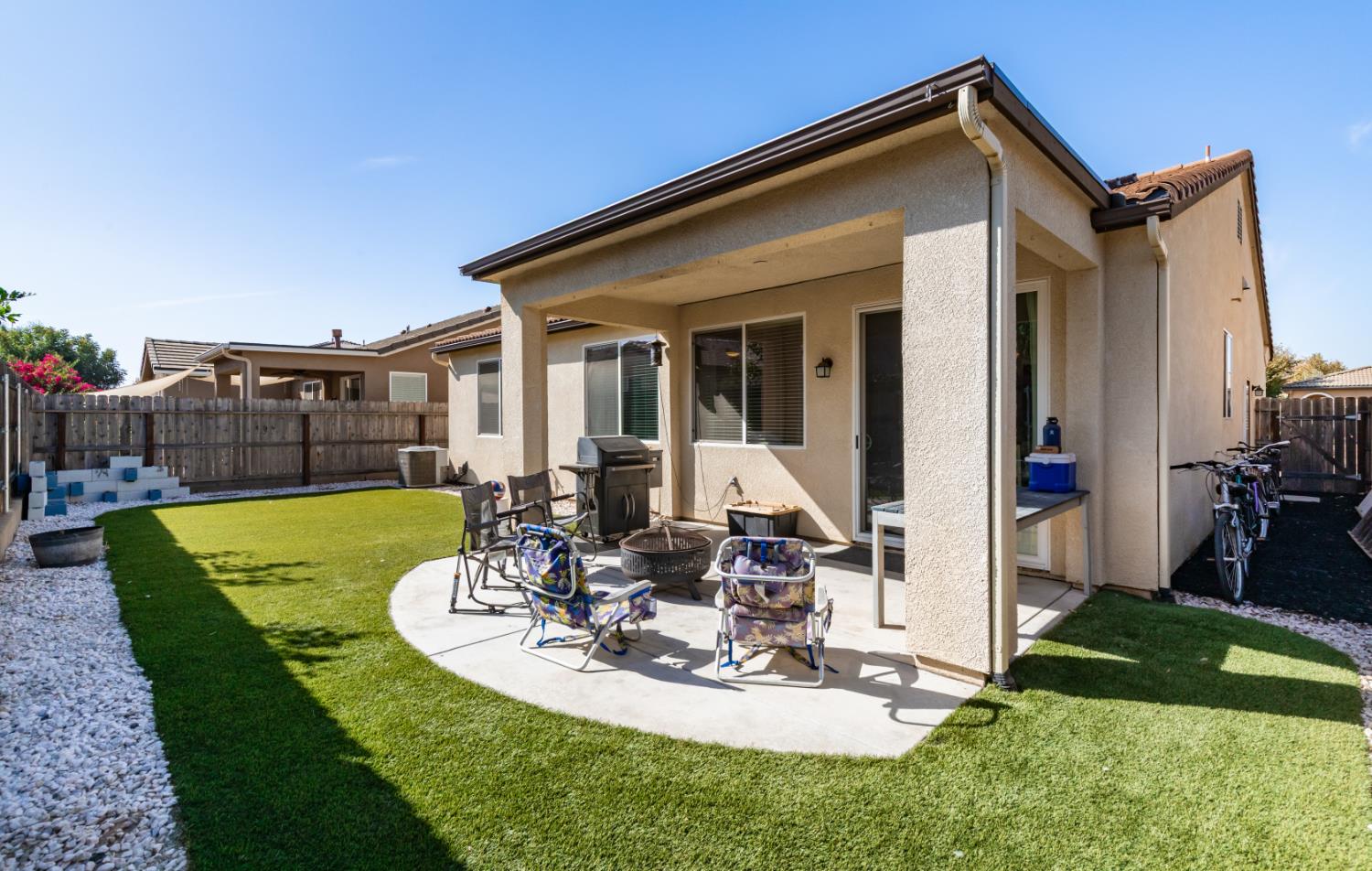 3571 Encino, Clovis, CA 93619
