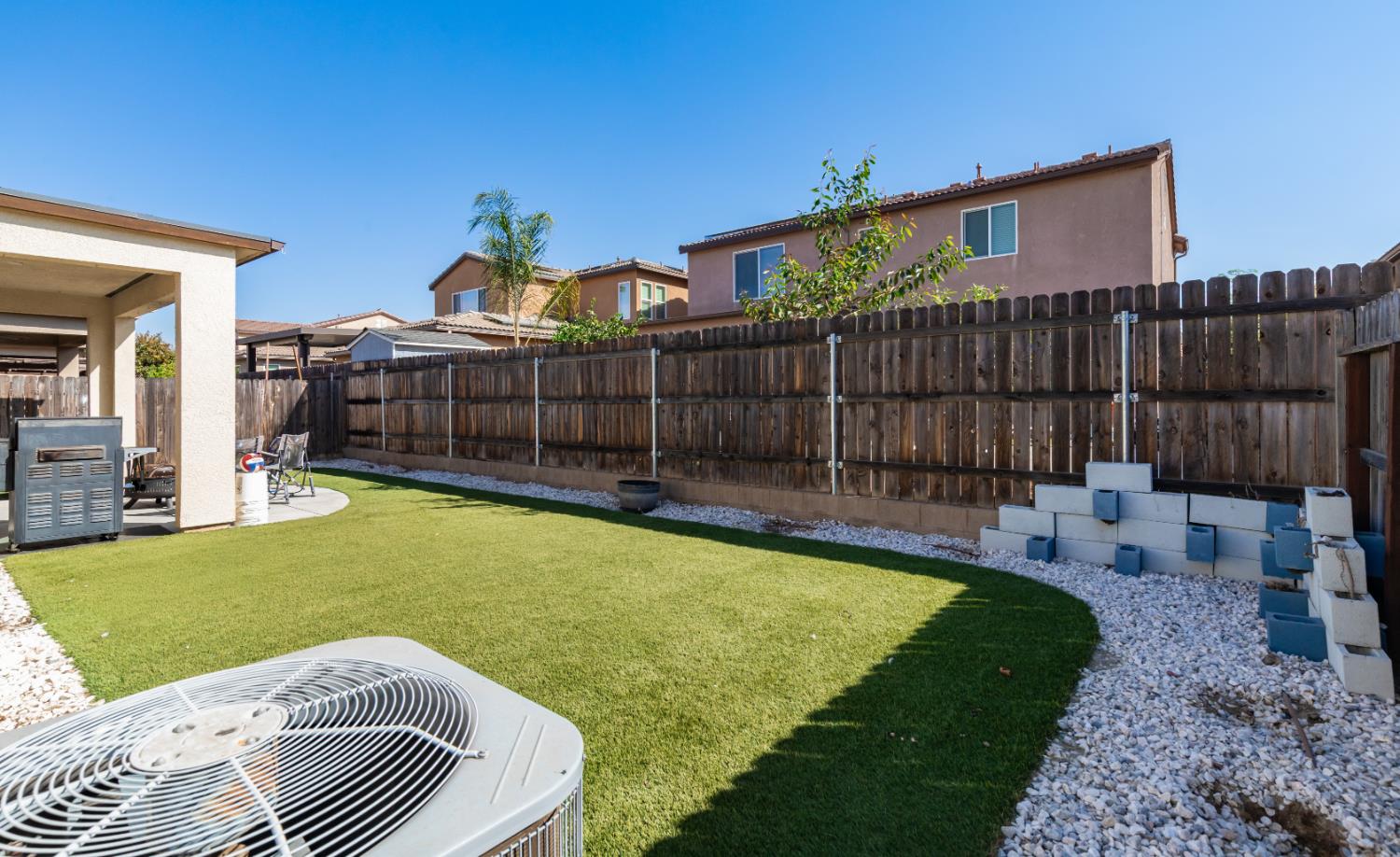 3571 Encino, Clovis, CA 93619