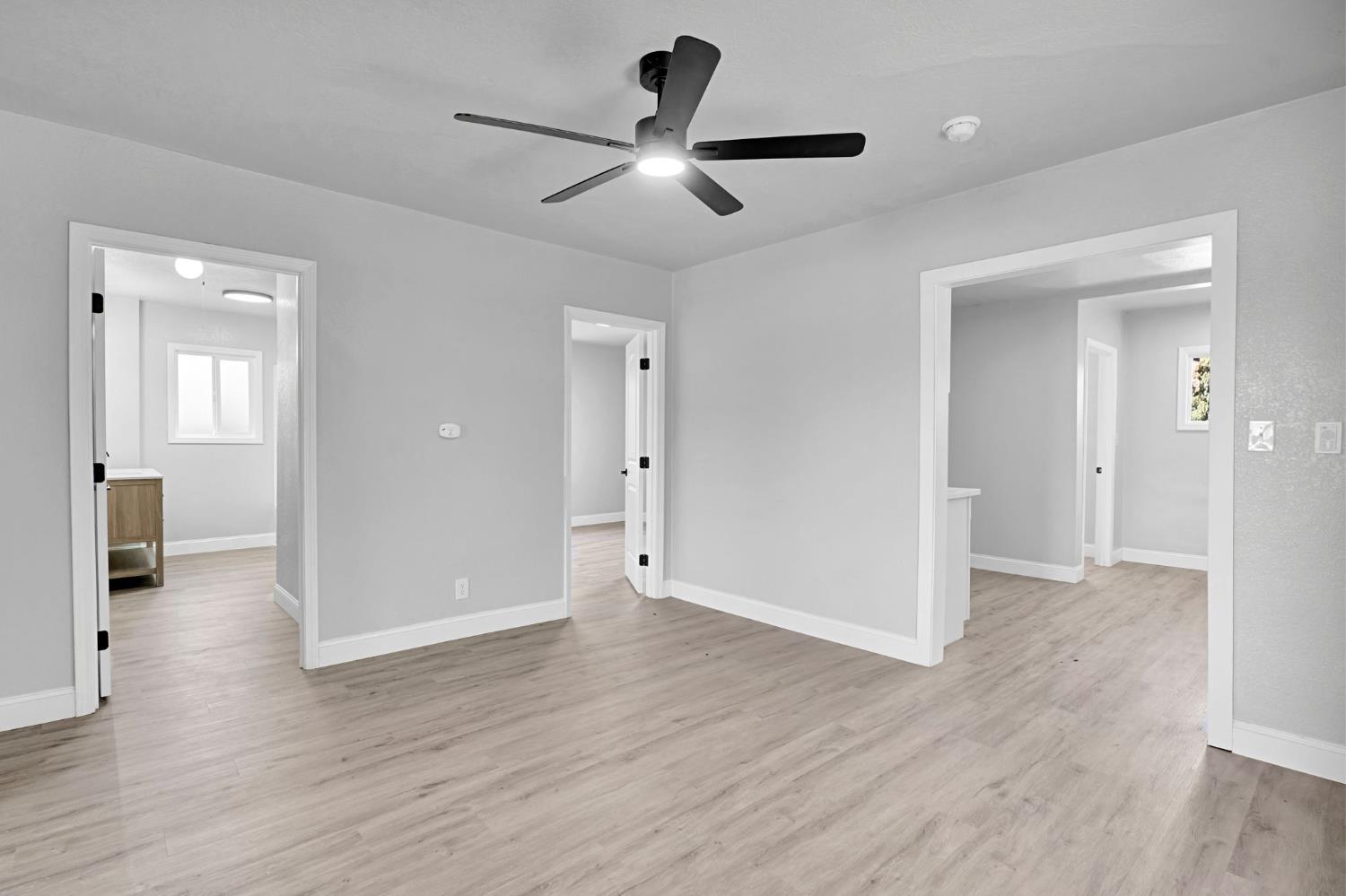 3007 E Montecito Ave, Fresno, CA 93721