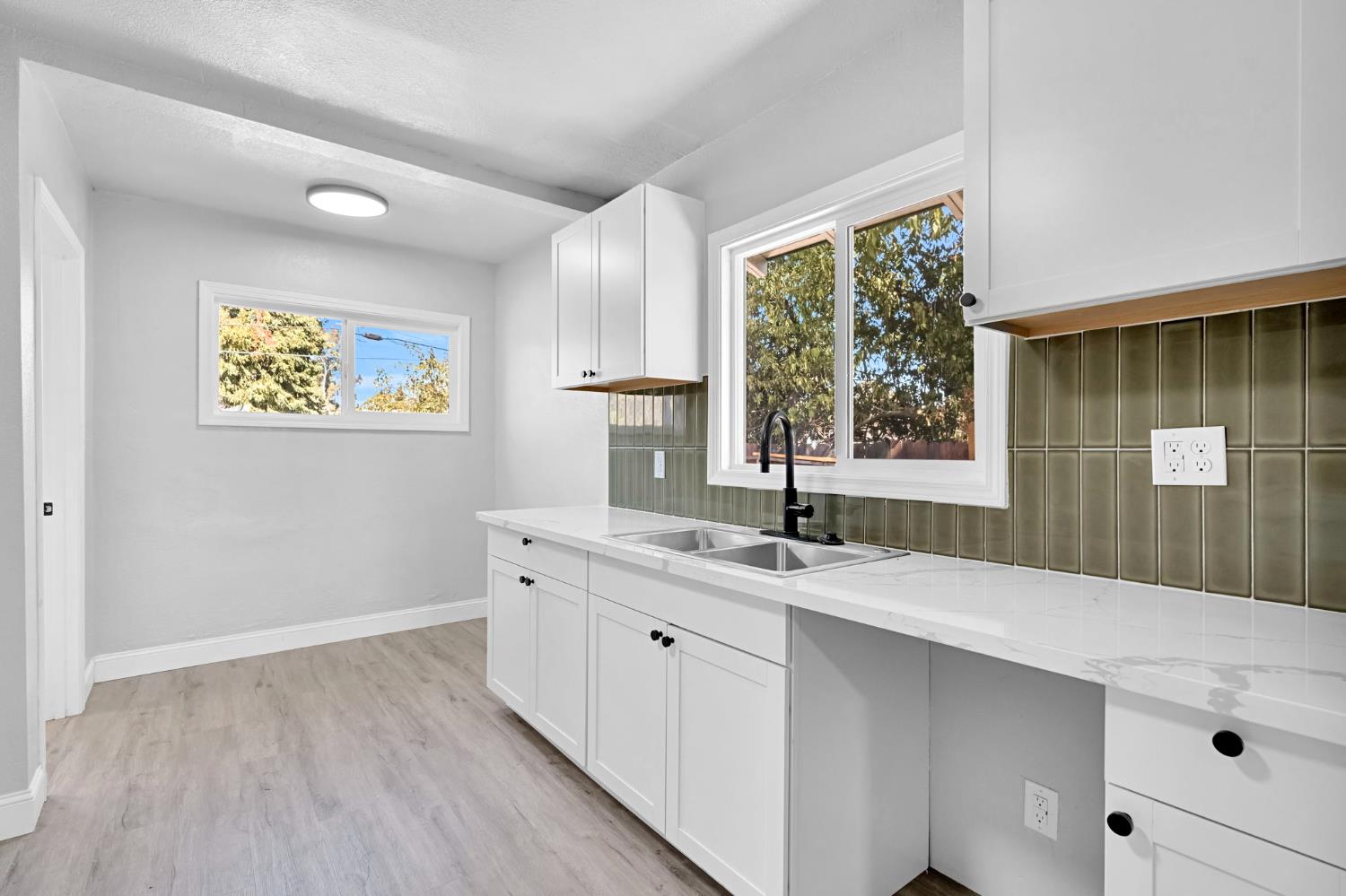 3007 E Montecito Ave, Fresno, CA 93721