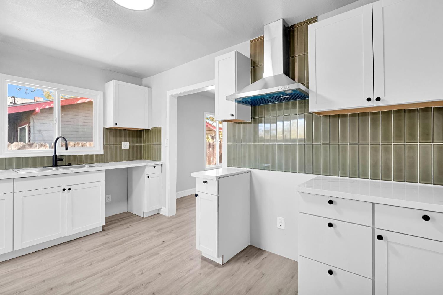 3007 E Montecito Ave, Fresno, CA 93721