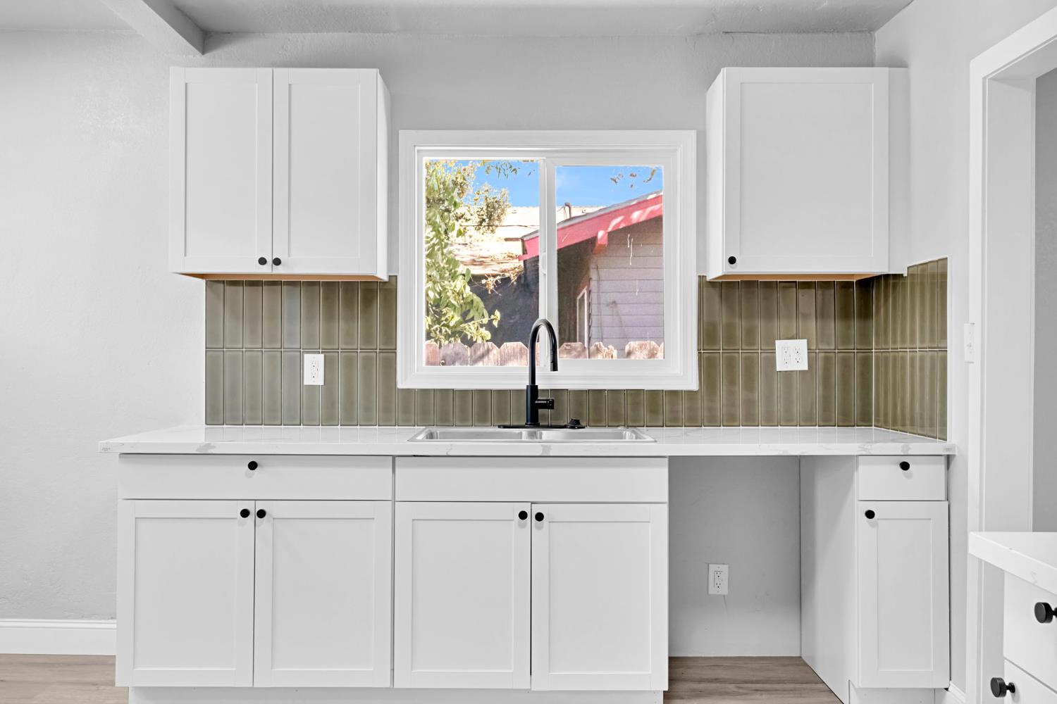 3007 E Montecito Ave, Fresno, CA 93721