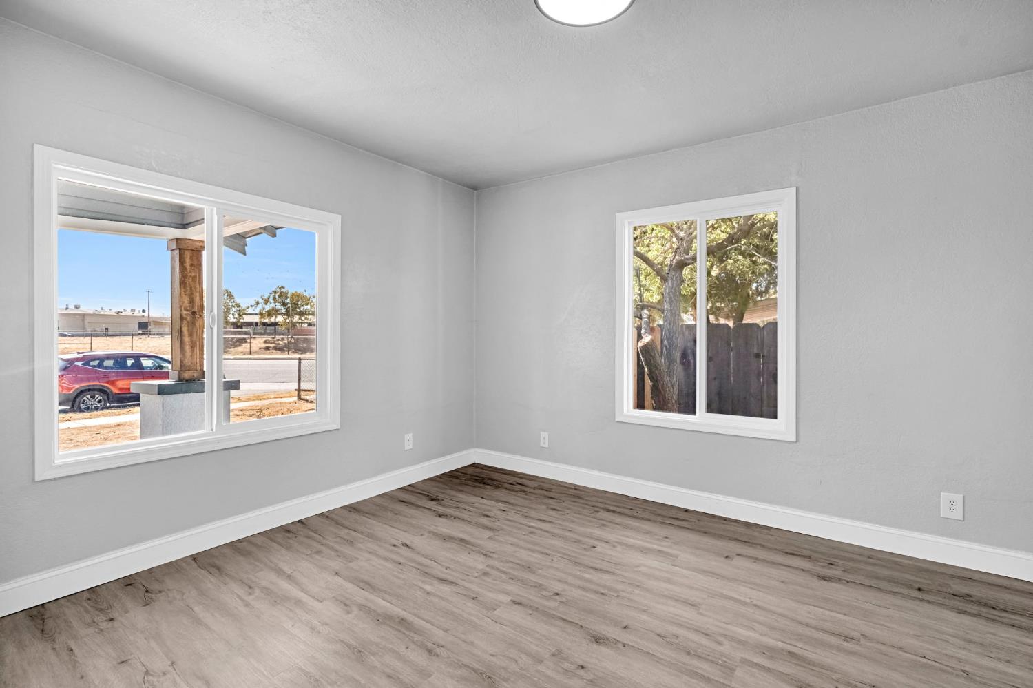 3007 E Montecito Ave, Fresno, CA 93721