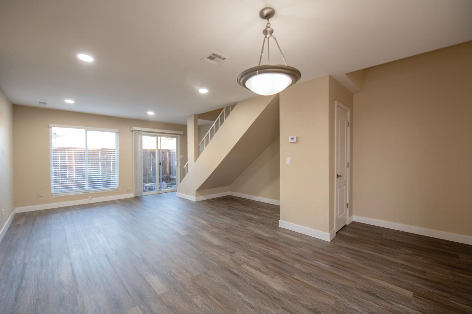7166 N Fruit Ave #161, Fresno, CA 93711