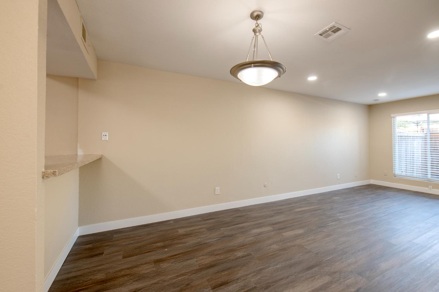 7166 N Fruit Ave #161, Fresno, CA 93711