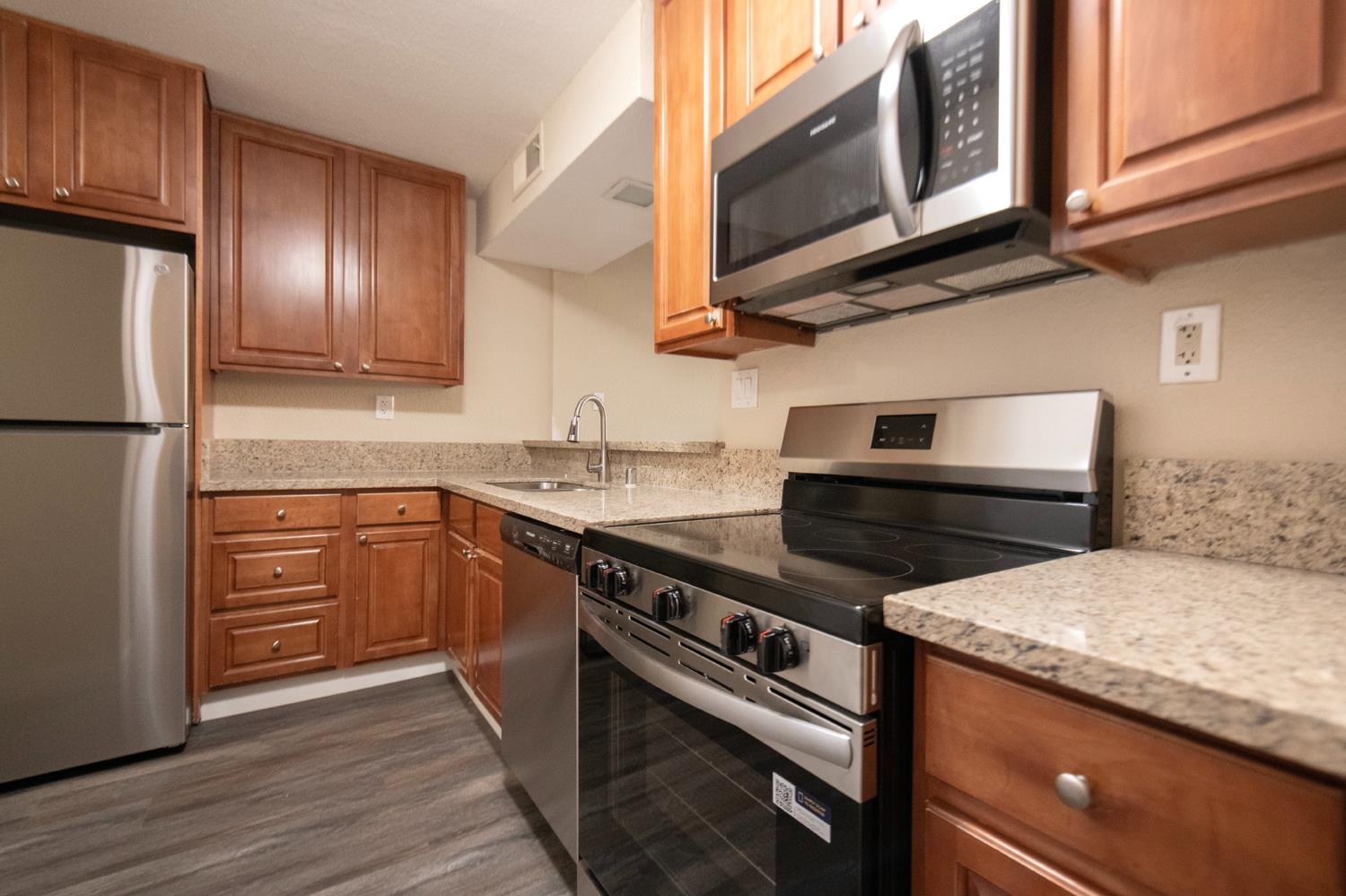 7166 N Fruit Ave #161, Fresno, CA 93711