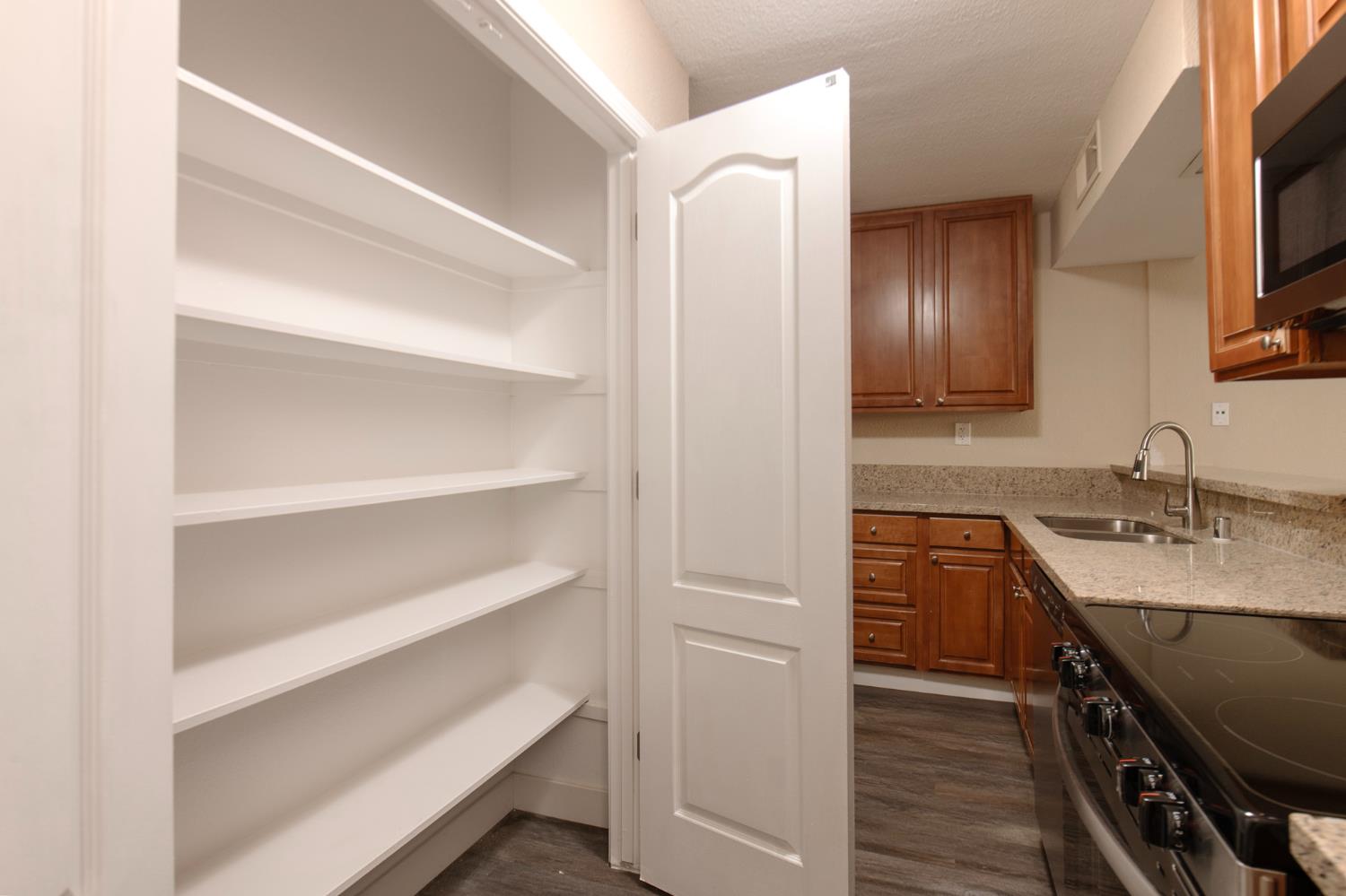 7166 N Fruit Ave #161, Fresno, CA 93711