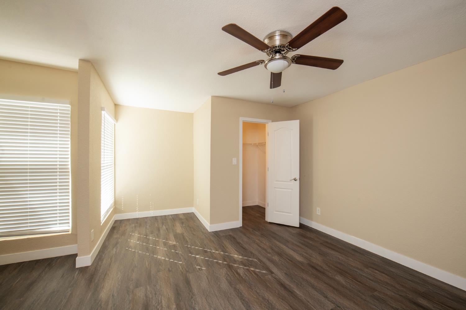 7166 N Fruit Ave #161, Fresno, CA 93711