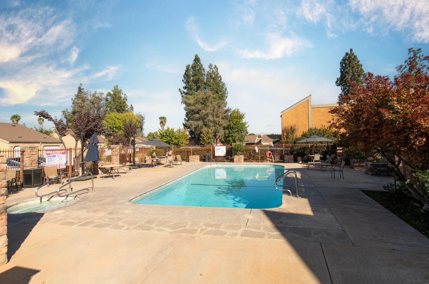 7166 N Fruit Ave #161, Fresno, CA 93711