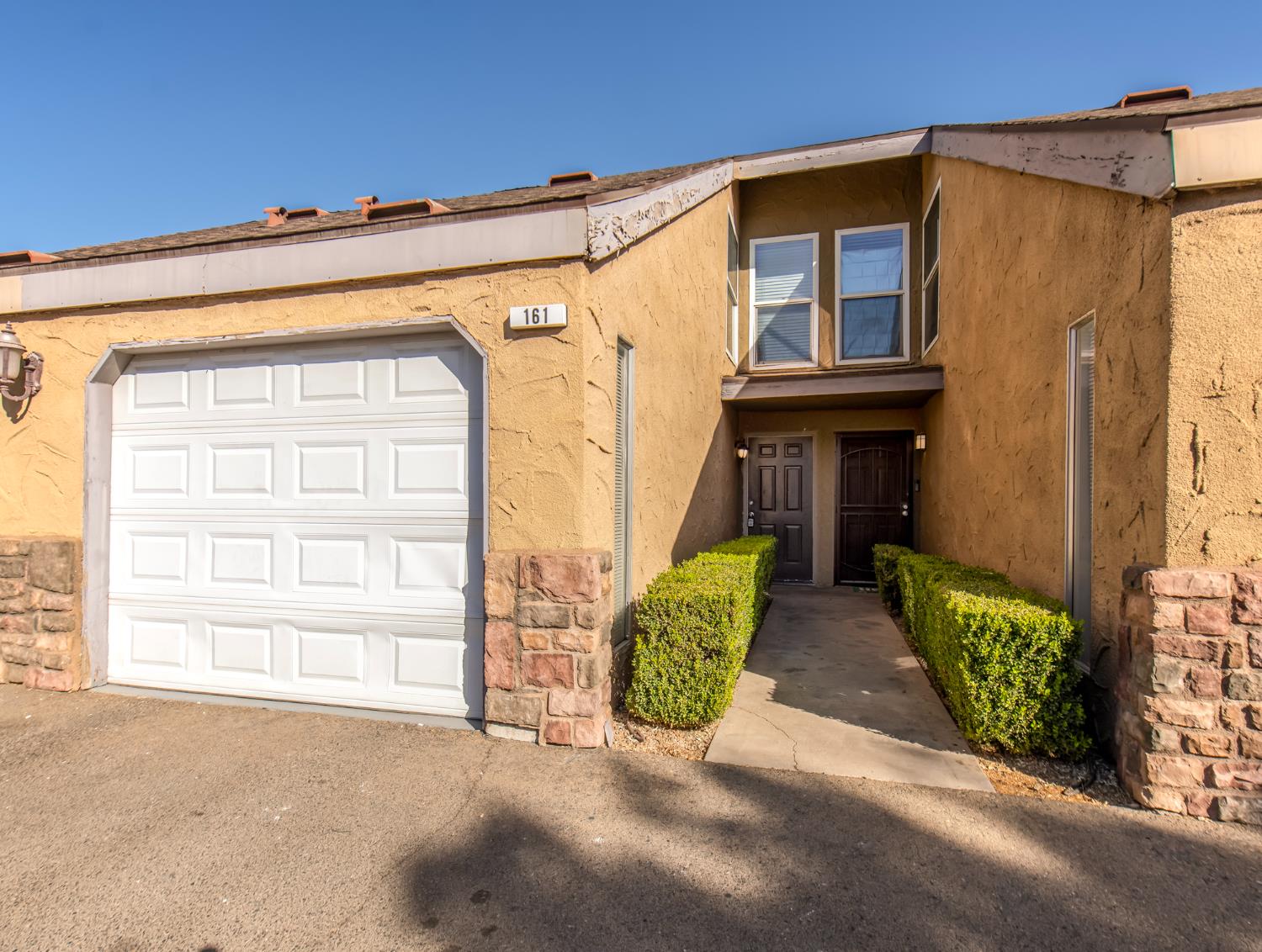7166 N Fruit Ave #161, Fresno, CA 93711