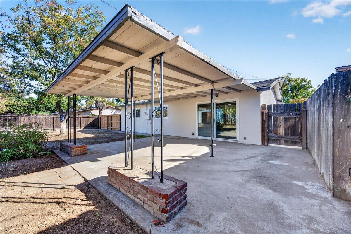 3130 W Swift Ave, Fresno, CA 93722